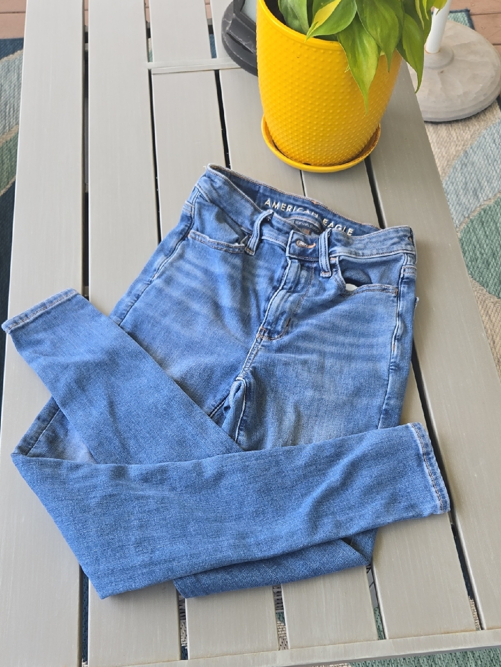 American Eagle Outfitters Light Blue High-Rise Skinny Jeans